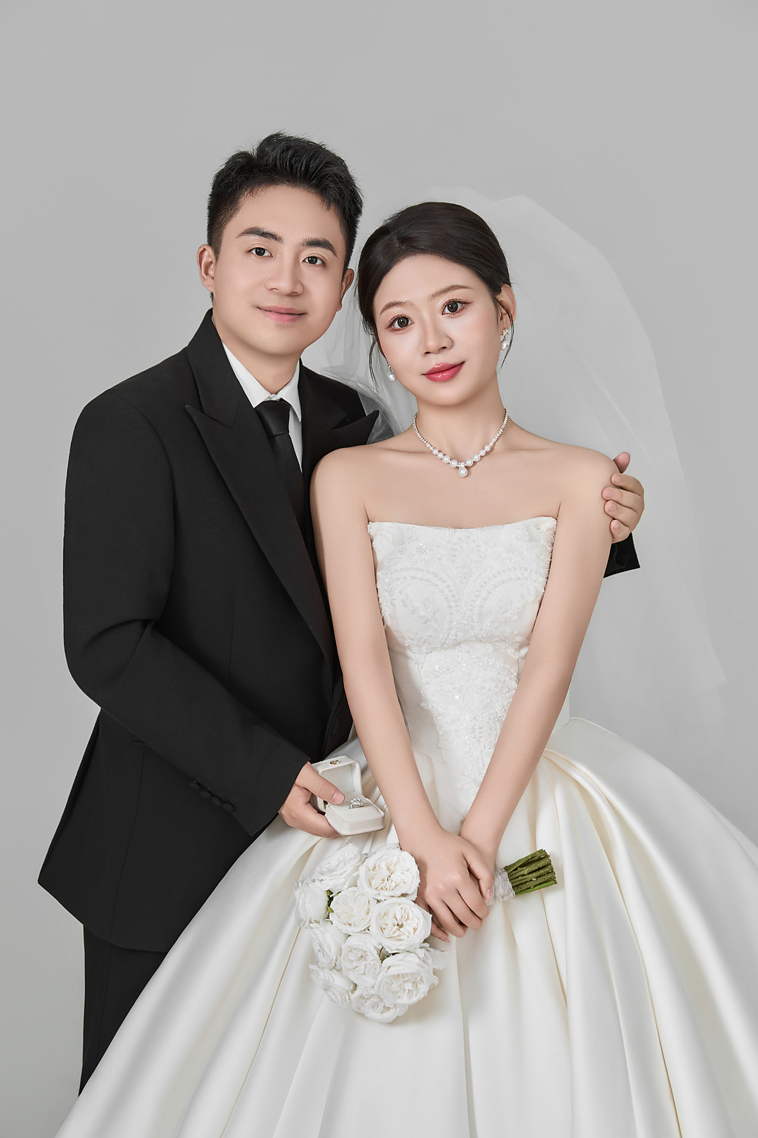 王若昕与钱立勇的婚纱合照